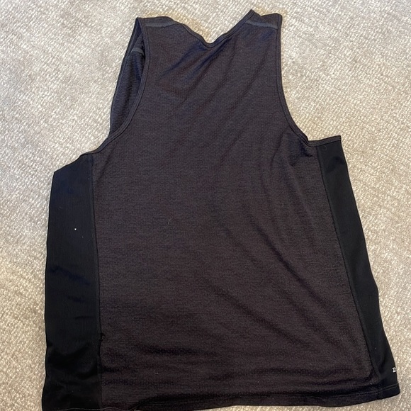 Nike dry fit tank - Picture 3 of 3